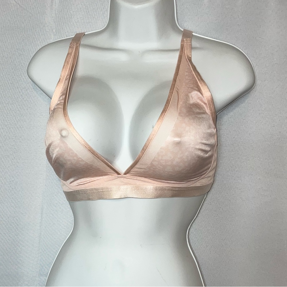 Soma Intimates Unbelievable Lift Wireless Bra Size 36DD 36 DD Pink Plunge Neck